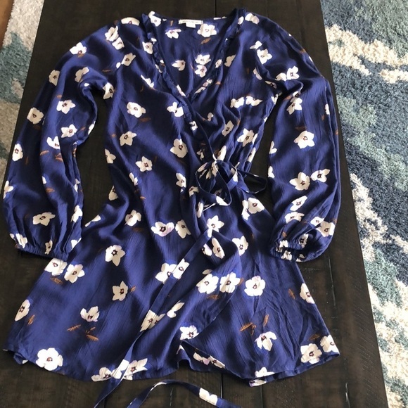 Billabong Blue Floral Long Sleeve Lightweight Size M Cotton Wrap Mini Dress Fall - Picture 14 of 15